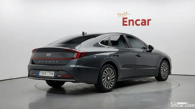 Main__Slider__Photo:Sonata Hyundai 2023.4-1