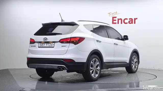 Main__Slider__Photo:Santafe Hyundai 2012.6-1