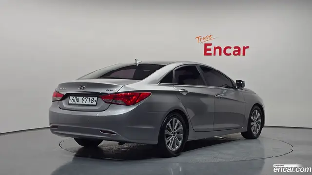 Main__Slider__Photo:Sonata Hyundai 2014.1-1
