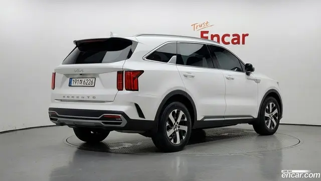 Main__Slider__Photo:Sorento Kia 2022.6-1