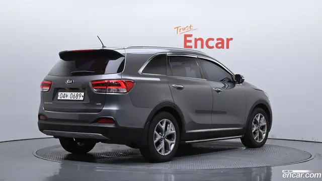 Main__Slider__Photo:Sorento Kia 2016.4-1