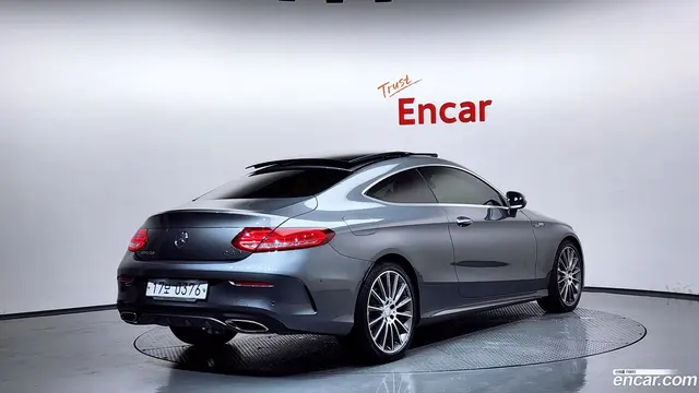 Main__Slider__Photo:C-Class Mercedes-Benz 2016.3-1