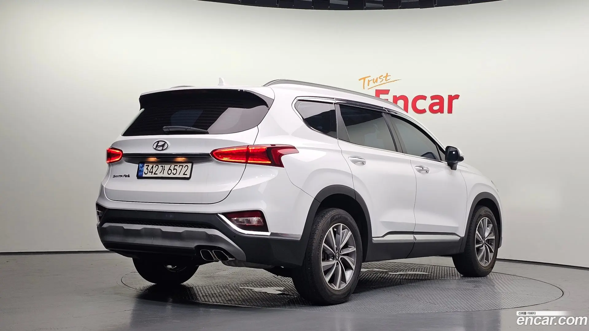 Main__Slider__Photo:Santafe Hyundai 2019.9-1