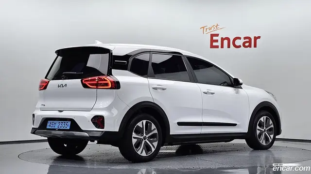 Main__Slider__Photo:Niro Kia 2022.9-1