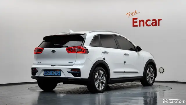 Main__Slider__Photo:Niro Kia 2019.4-1