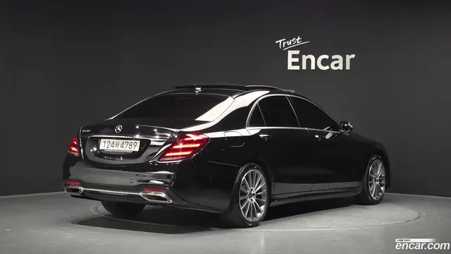 Main__Slider__Photo:S-Class Mercedes-Benz 2018.1-1