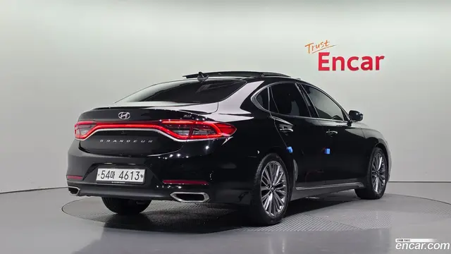 Main__Slider__Photo:Grandeur Hyundai 2018.0-1