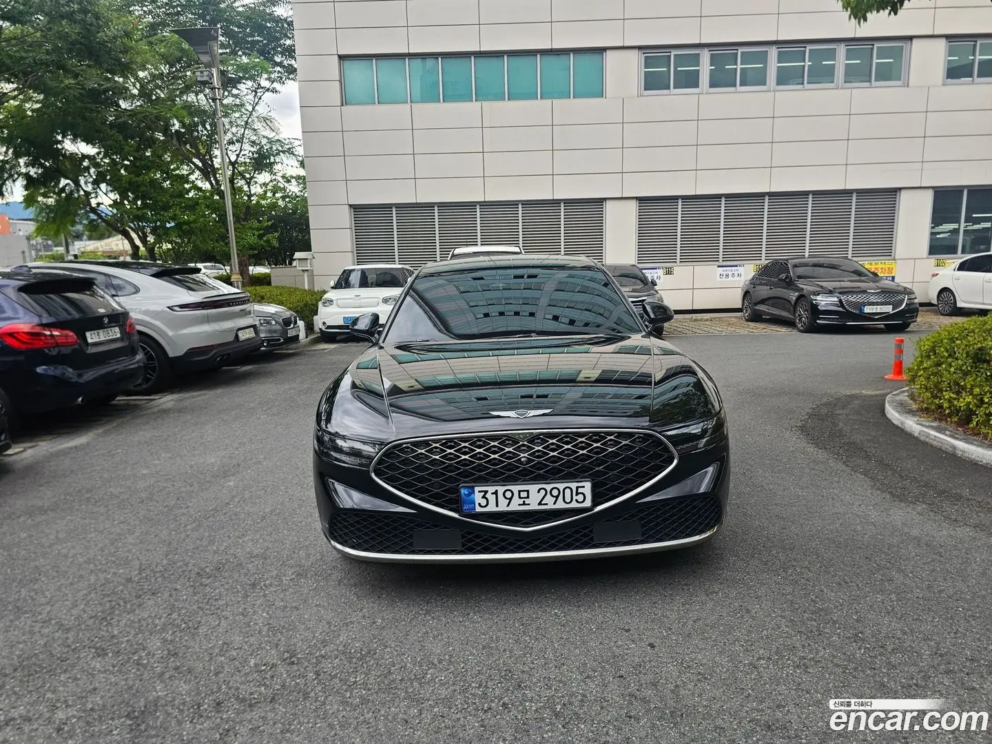 Main__Slider__Photo:G90 Genesis 2022.8-1