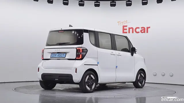 Main__Slider__Photo:RAY Kia 2023.10-1