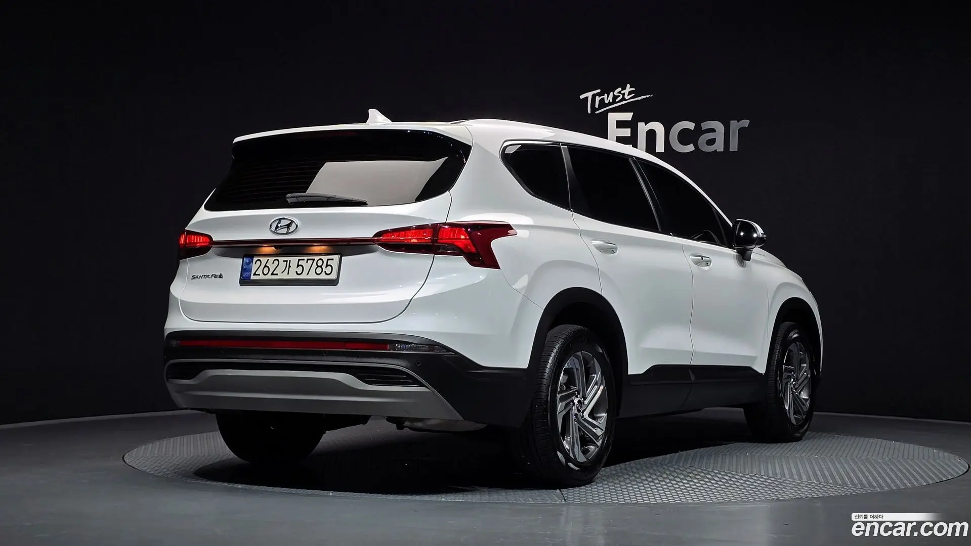Main__Slider__Photo:Santafe Hyundai 2020.9-1