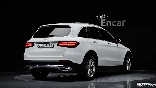 Main__Slider__Photo:GLC-Class Mercedes-Benz 2018.6-1