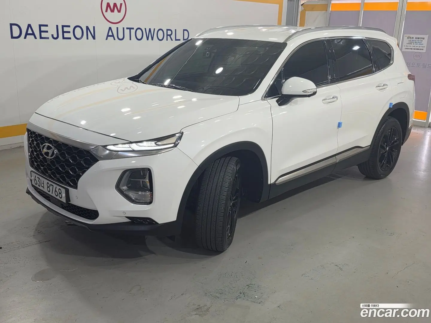 Main__Slider__Photo:Santafe Hyundai 2019.3-1
