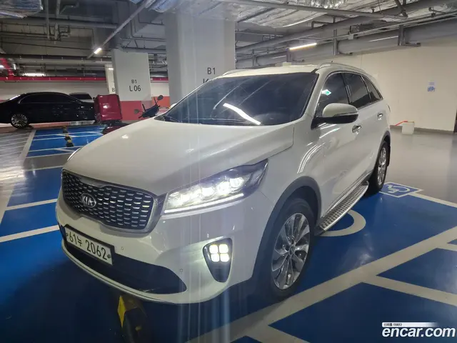 Main__Slider__Photo:Sorento Kia 2017.10-1