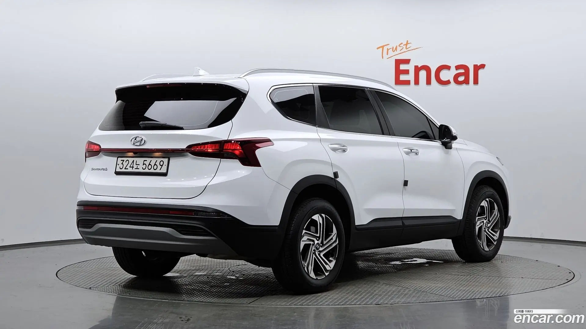 Main__Slider__Photo:Santafe Hyundai 2022.5-1