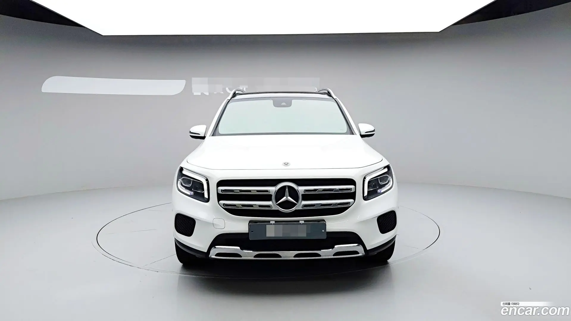 Main__Slider__Photo:GLB-Class Mercedes-Benz 2020.9-1