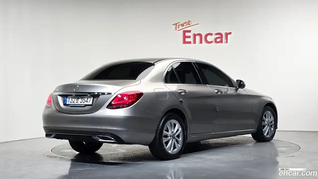 Main__Slider__Photo:C-Class Mercedes-Benz 2019.2-1