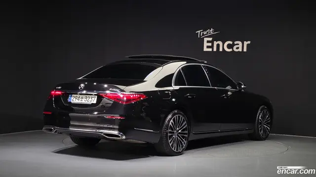 Main__Slider__Photo:S-Class Mercedes-Benz 2021.5-1