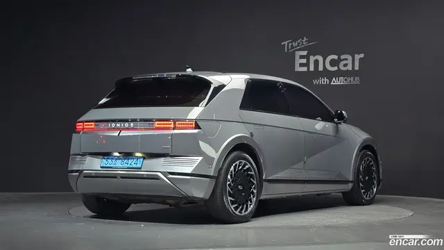 Main__Slider__Photo:Ioniq5 Hyundai 2021.10-1