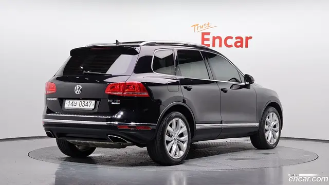 Main__Slider__Photo:Touareg Volkswagen 2016.8-1