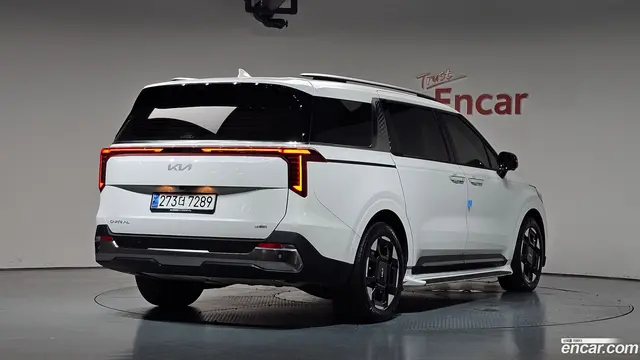 Main__Slider__Photo:Canival Kia 2024.1-1