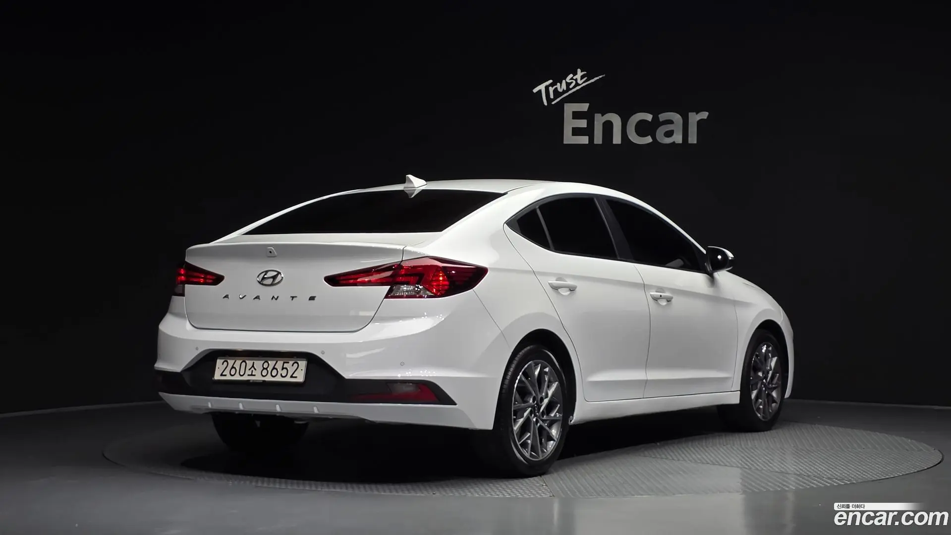 Main__Slider__Photo:AVANTE Hyundai 2019.6-1