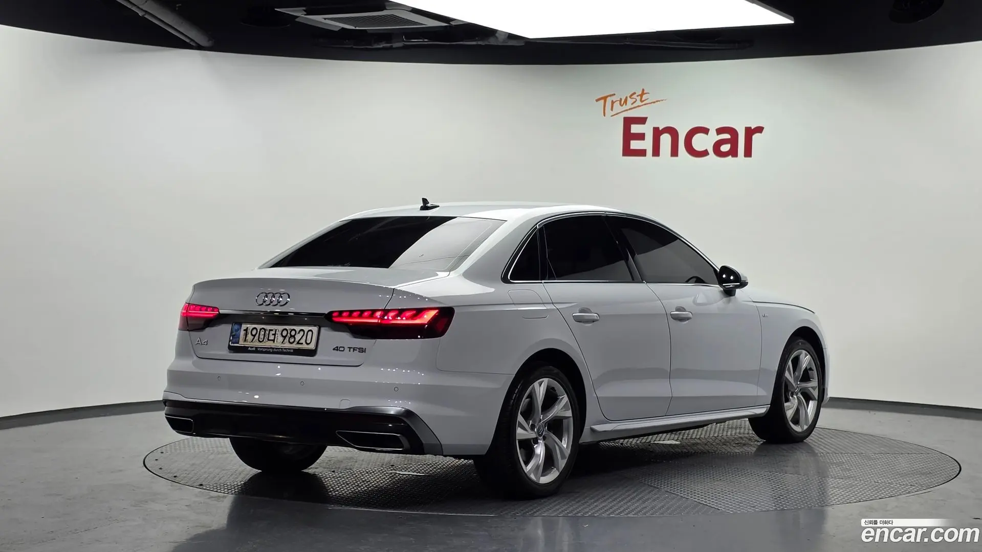 Main__Slider__Photo:A4 Audi 2021.2-1
