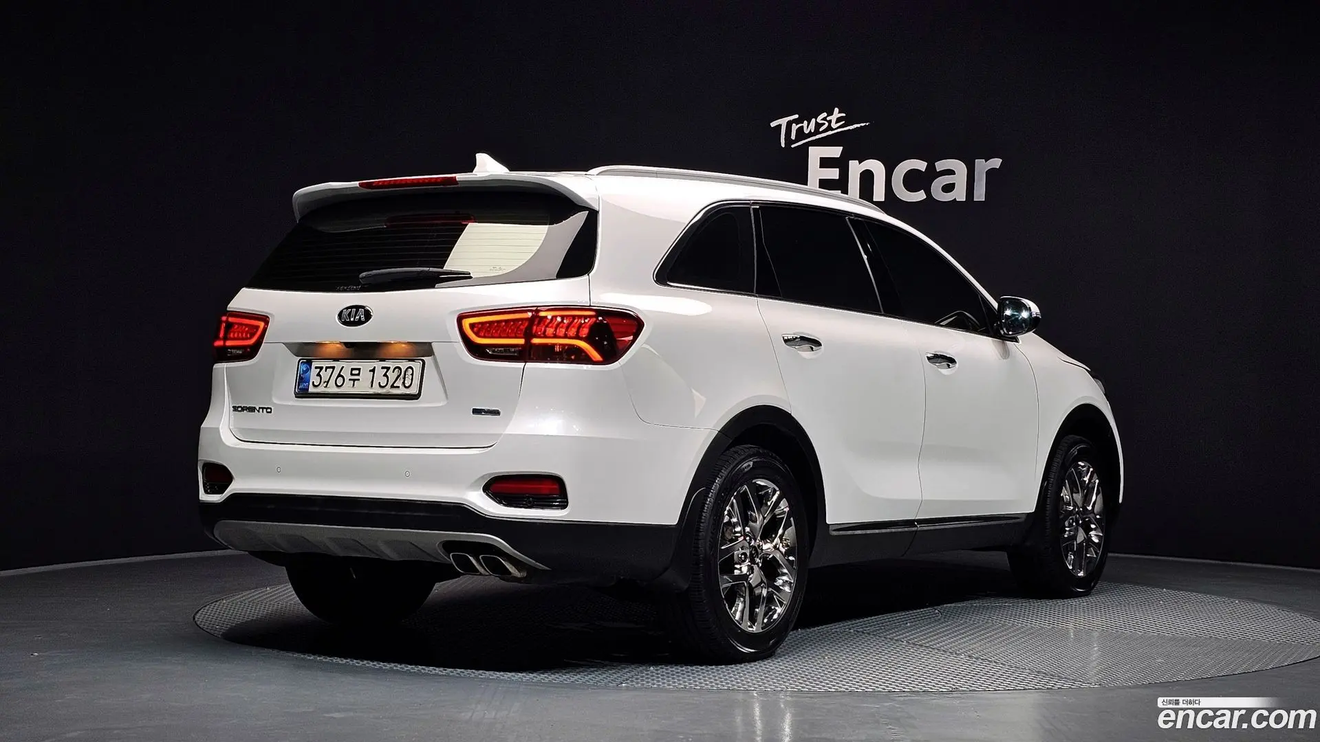 Main__Slider__Photo:Sorento Kia 2019.8-1