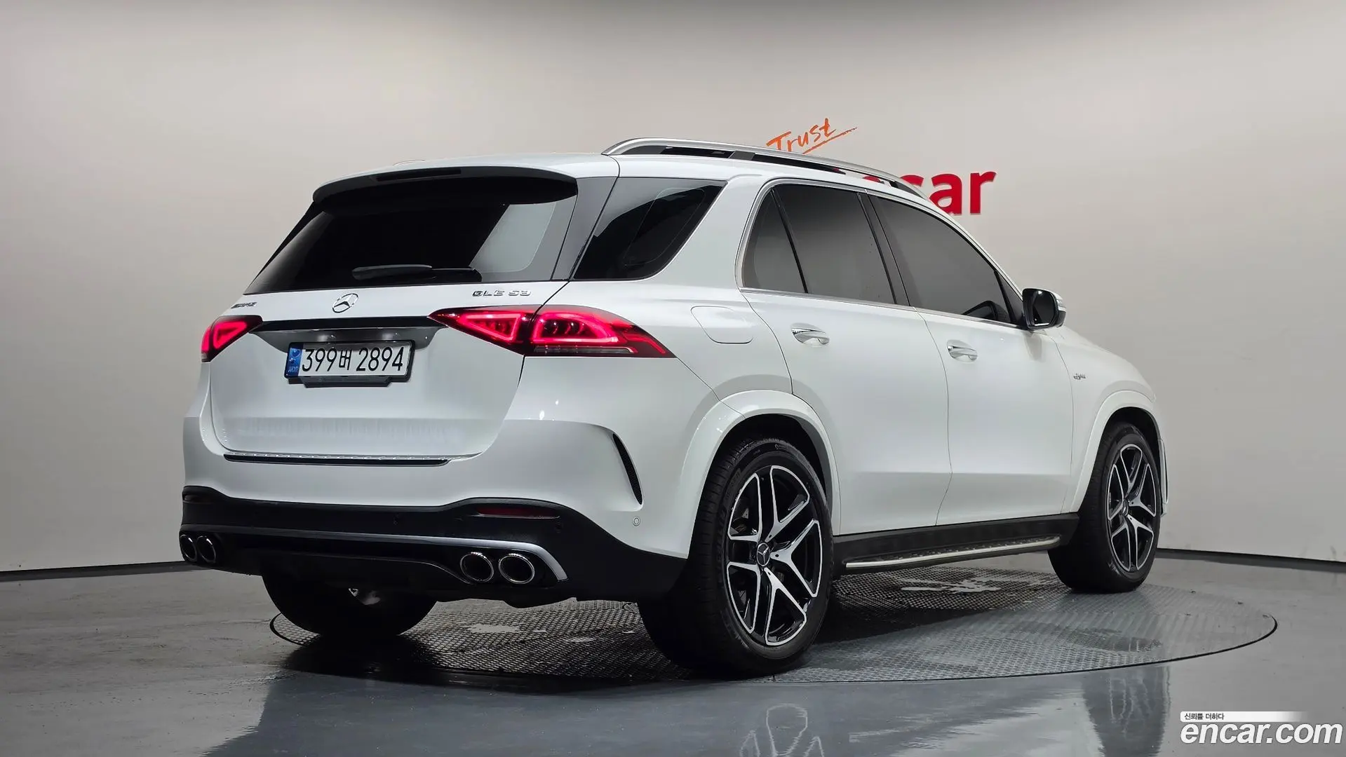 Main__Slider__Photo:GLE-Class Mercedes-Benz 2021.8-1