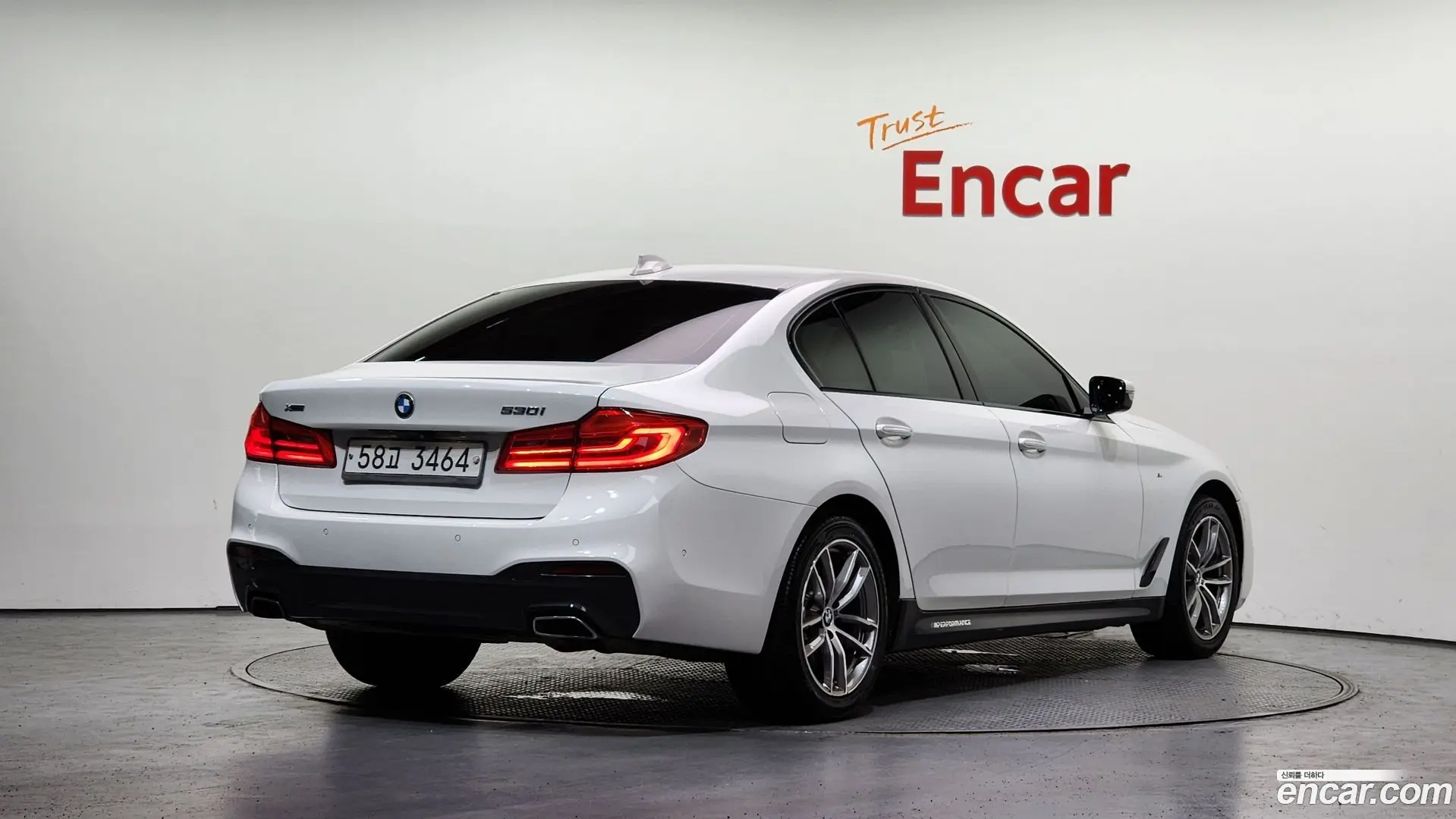 Main__Slider__Photo:5-Series BMW 2017.3-1