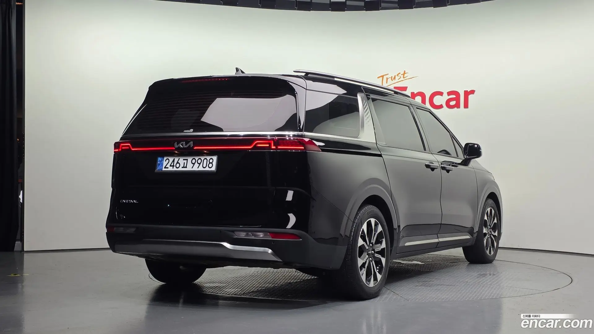 Main__Slider__Photo:Canival Kia 2022.5-1
