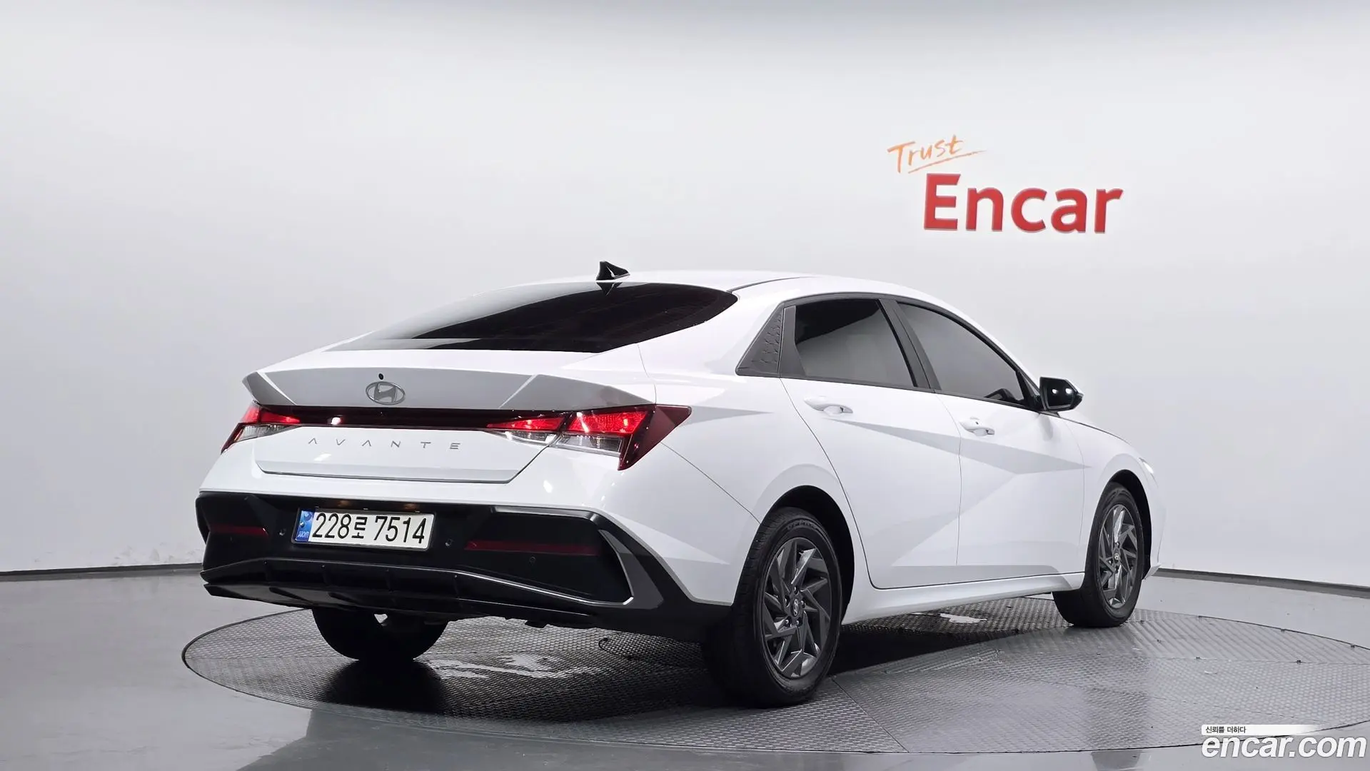Main__Slider__Photo:AVANTE Hyundai 2023.2-1
