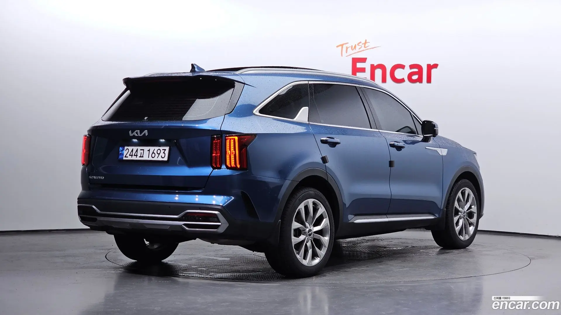 Main__Slider__Photo:Sorento Kia 2023.4-1