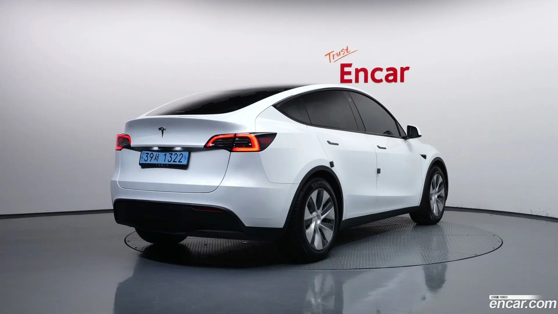 Main__Slider__Photo:Model Y Tesla 2023.9-1