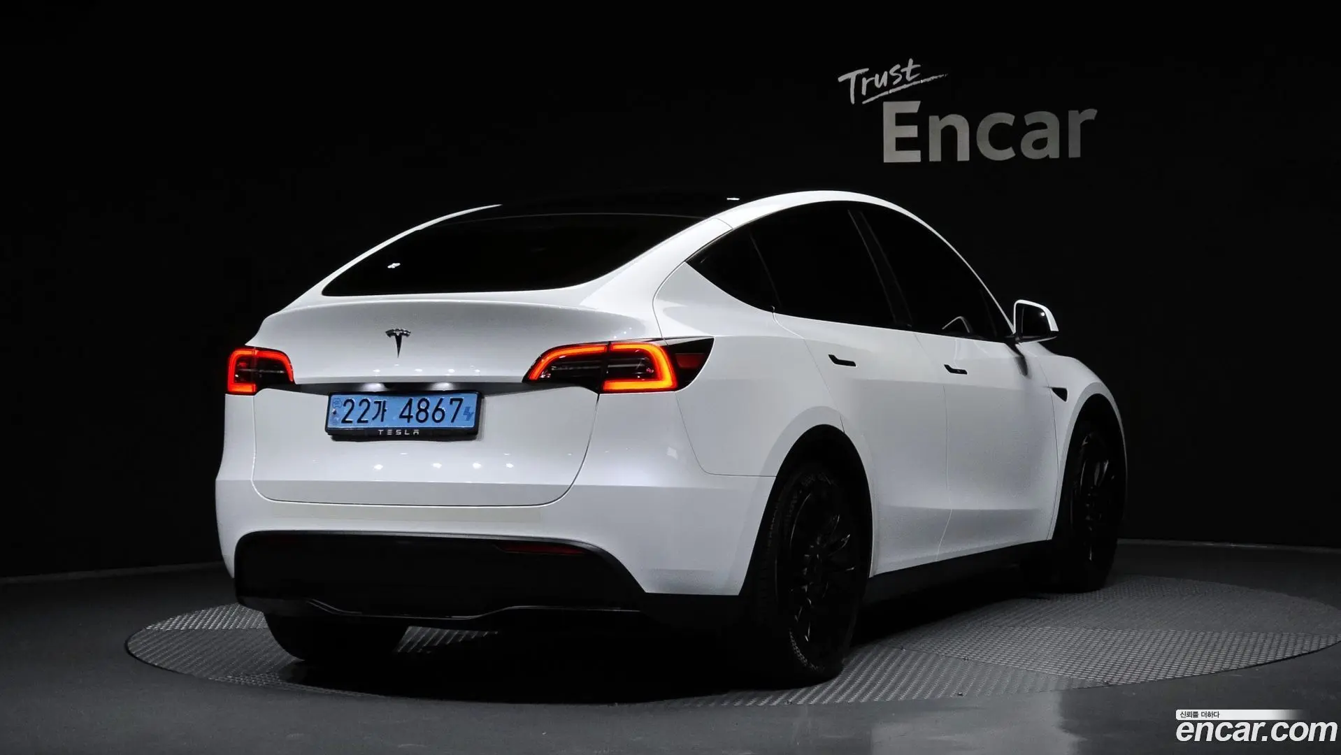 Main__Slider__Photo:Model Y Tesla 2023.8-1