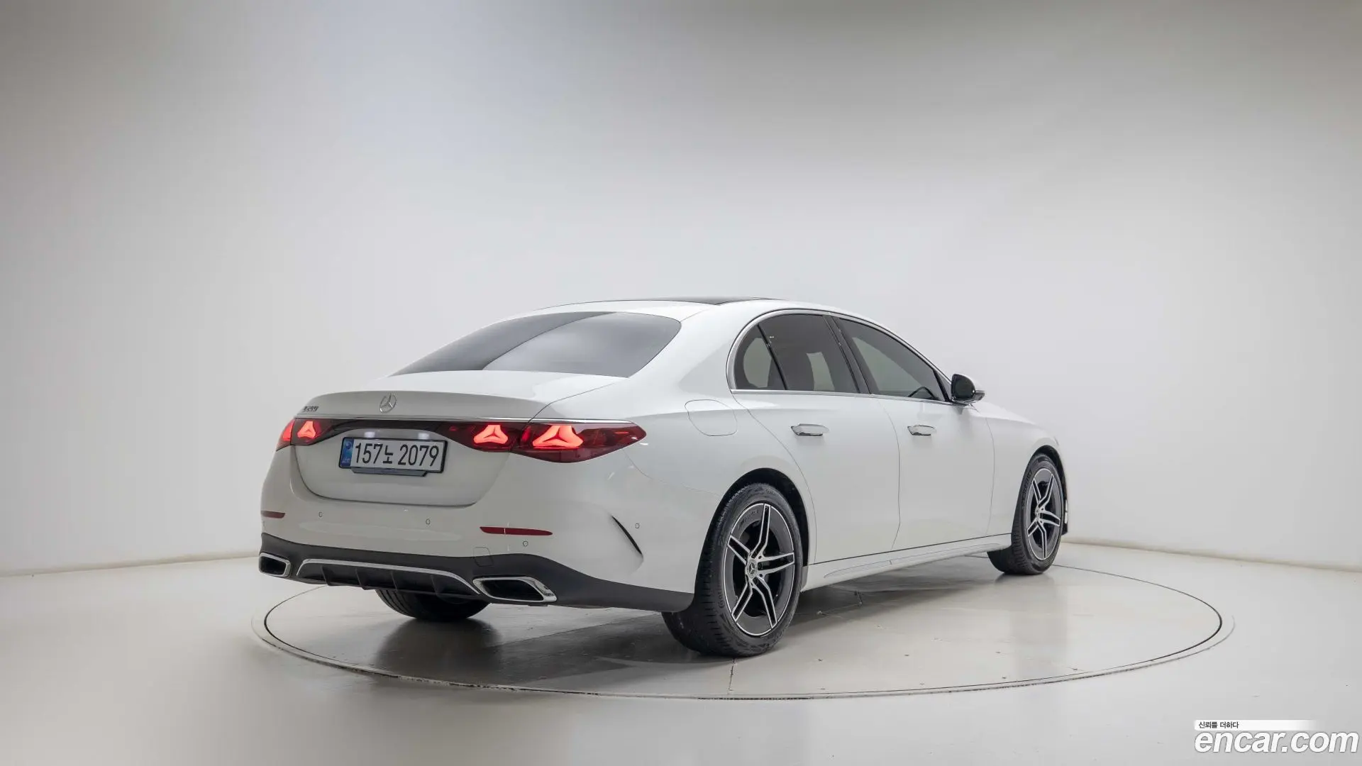 Main__Slider__Photo:E-Class Mercedes-Benz 2026.3-1