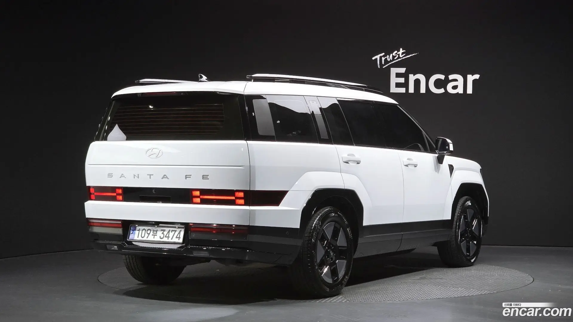 Main__Slider__Photo:Santafe Hyundai 2024.6-1