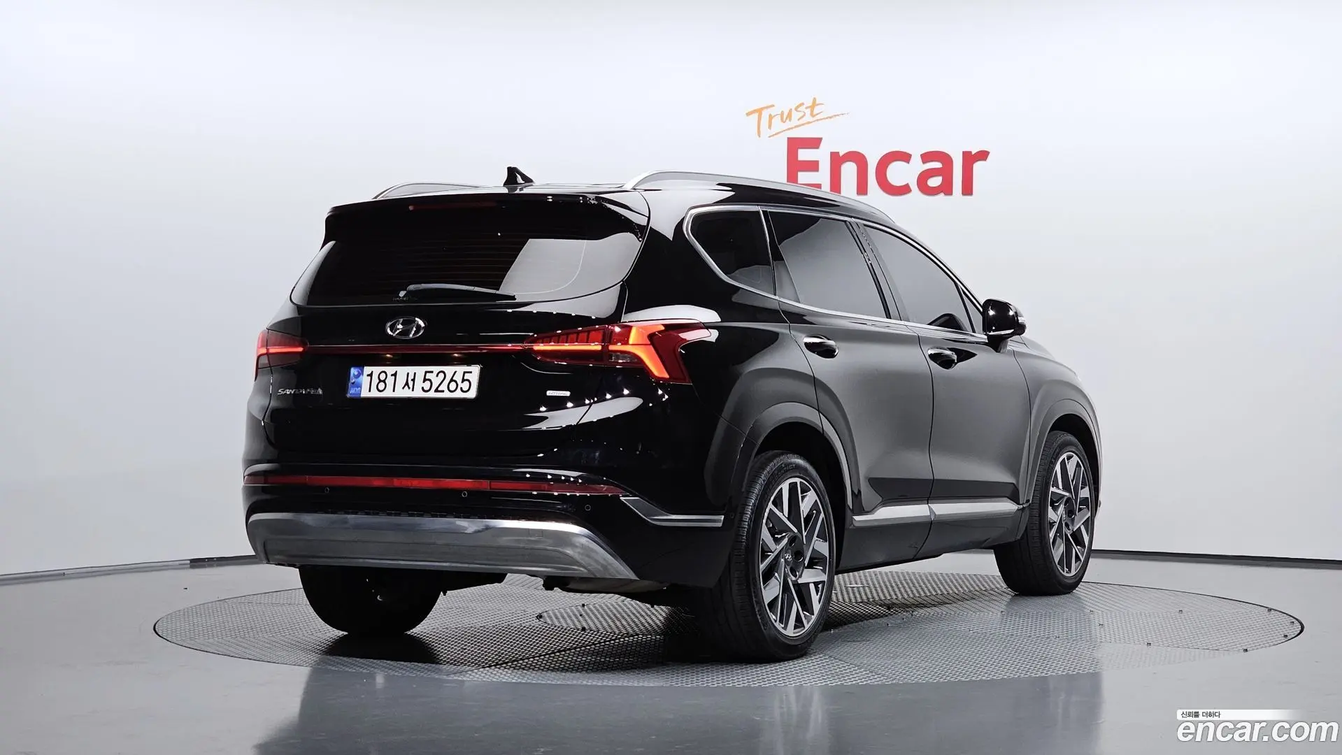 Main__Slider__Photo:Santafe Hyundai 2023.3-1