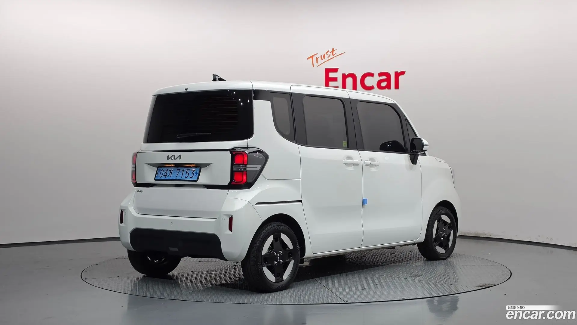 Main__Slider__Photo:RAY Kia 2024.3-1