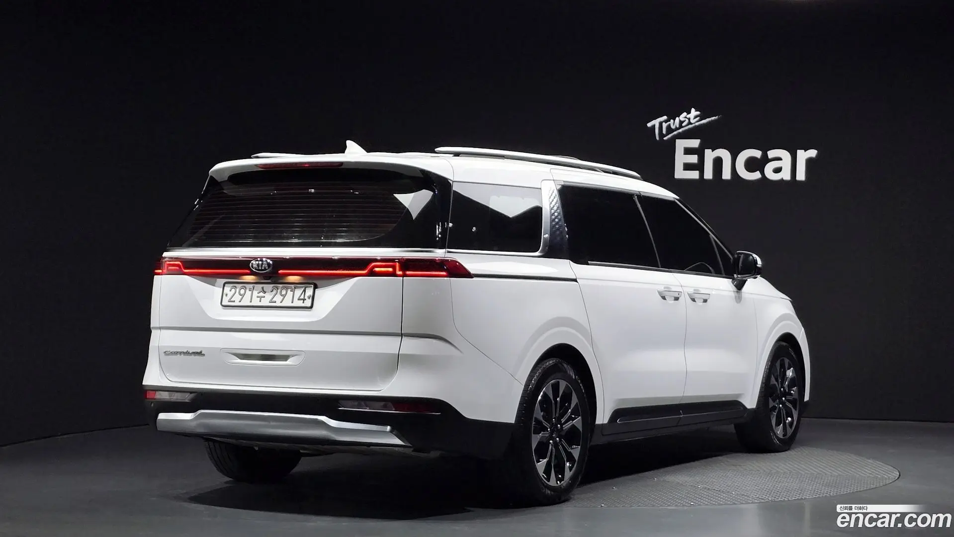 Main__Slider__Photo:Canival Kia 2021.5-1