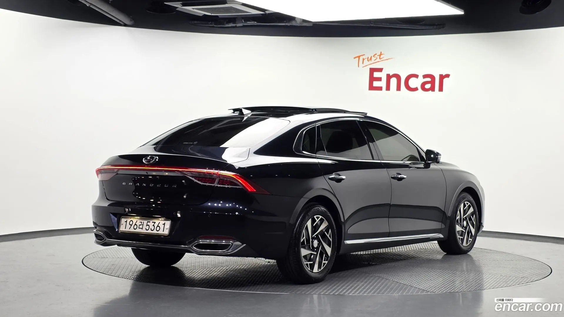 Main__Slider__Photo:Grandeur Hyundai 2021.2-1