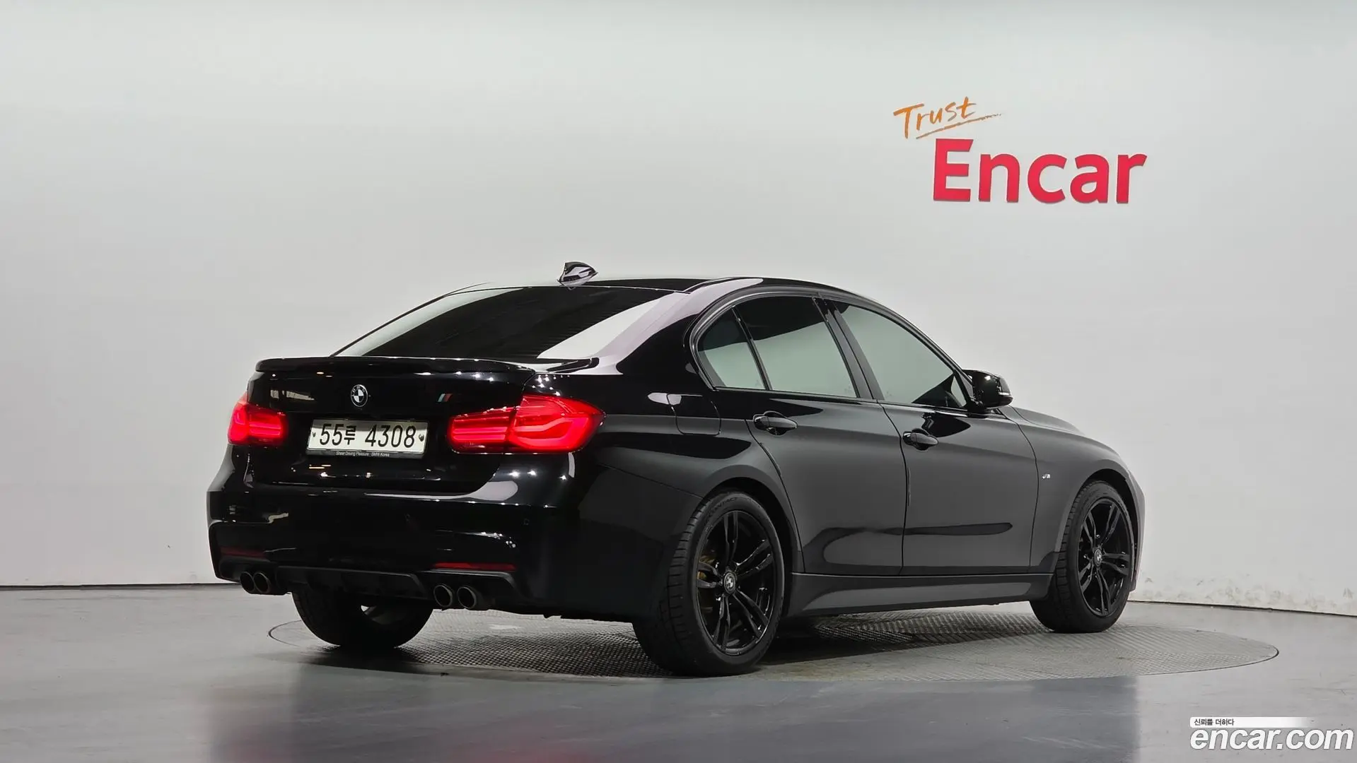 Main__Slider__Photo:3-Series BMW 2018.1-1