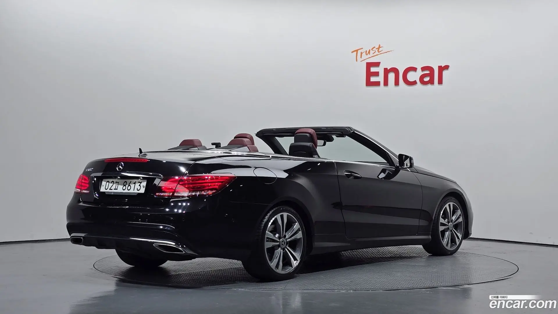 Main__Slider__Photo:E-Class Mercedes-Benz 2016.11-1