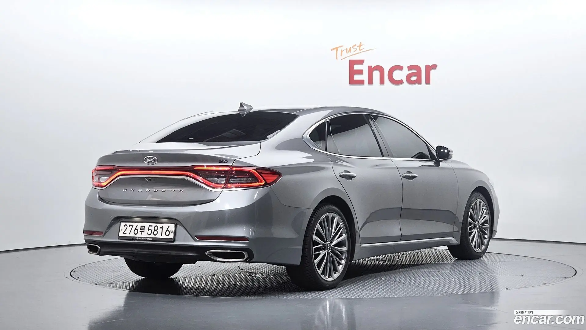 Main__Slider__Photo:Grandeur Hyundai 2018.8-1