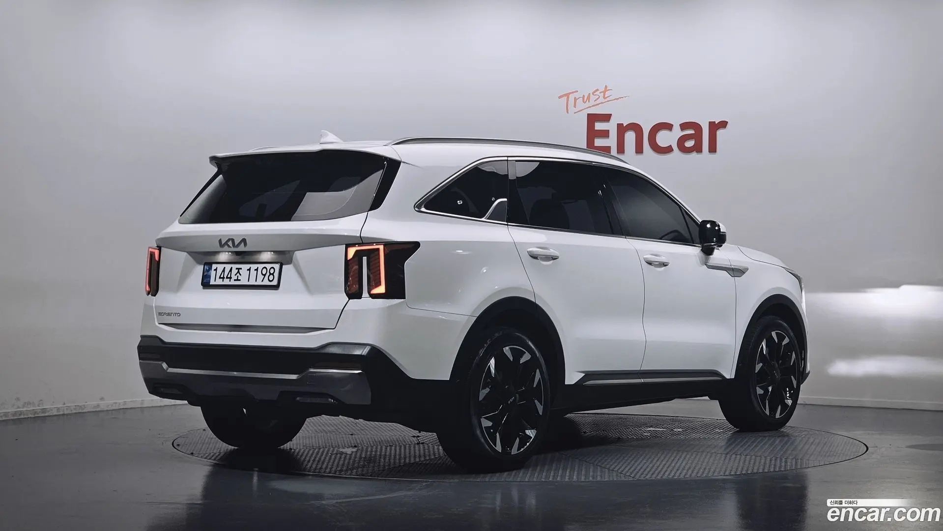 Main__Slider__Photo:Sorento Kia 2023.9-1