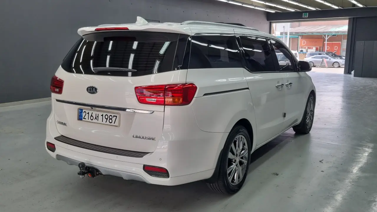 Main__Slider__Photo:Canival Kia 2019.7-1
