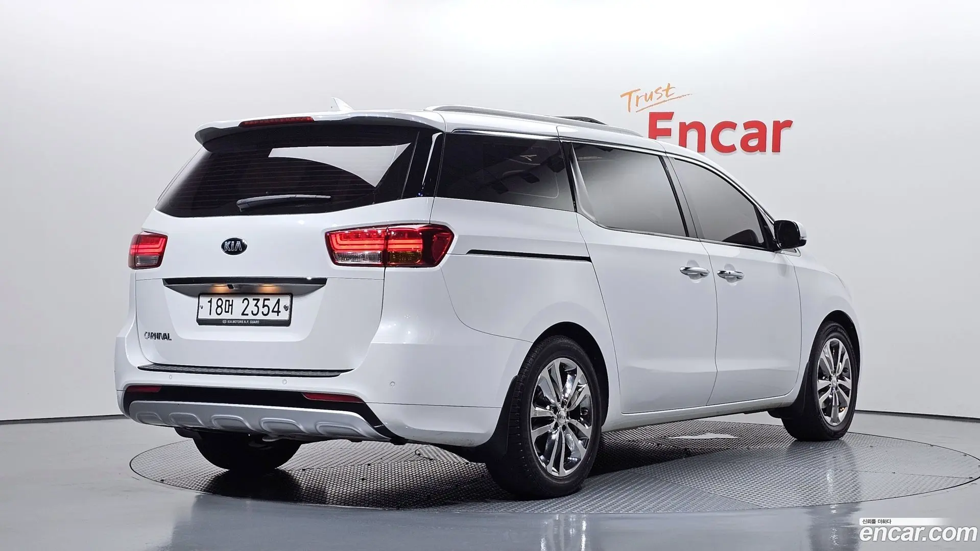 Main__Slider__Photo:Canival Kia 2016.0-1