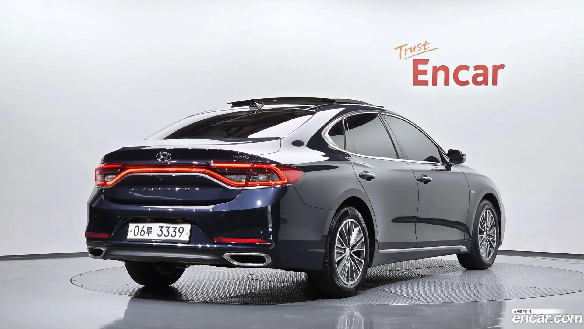 Main__Slider__Photo:Grandeur Hyundai 2017.8-1