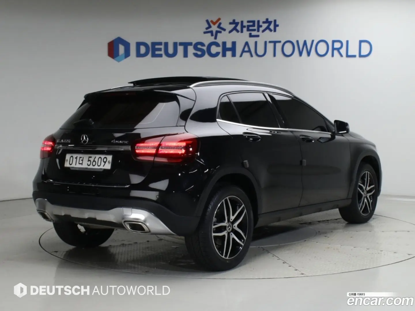 Main__Slider__Photo:GLA-Class Mercedes-Benz 2019.2-1