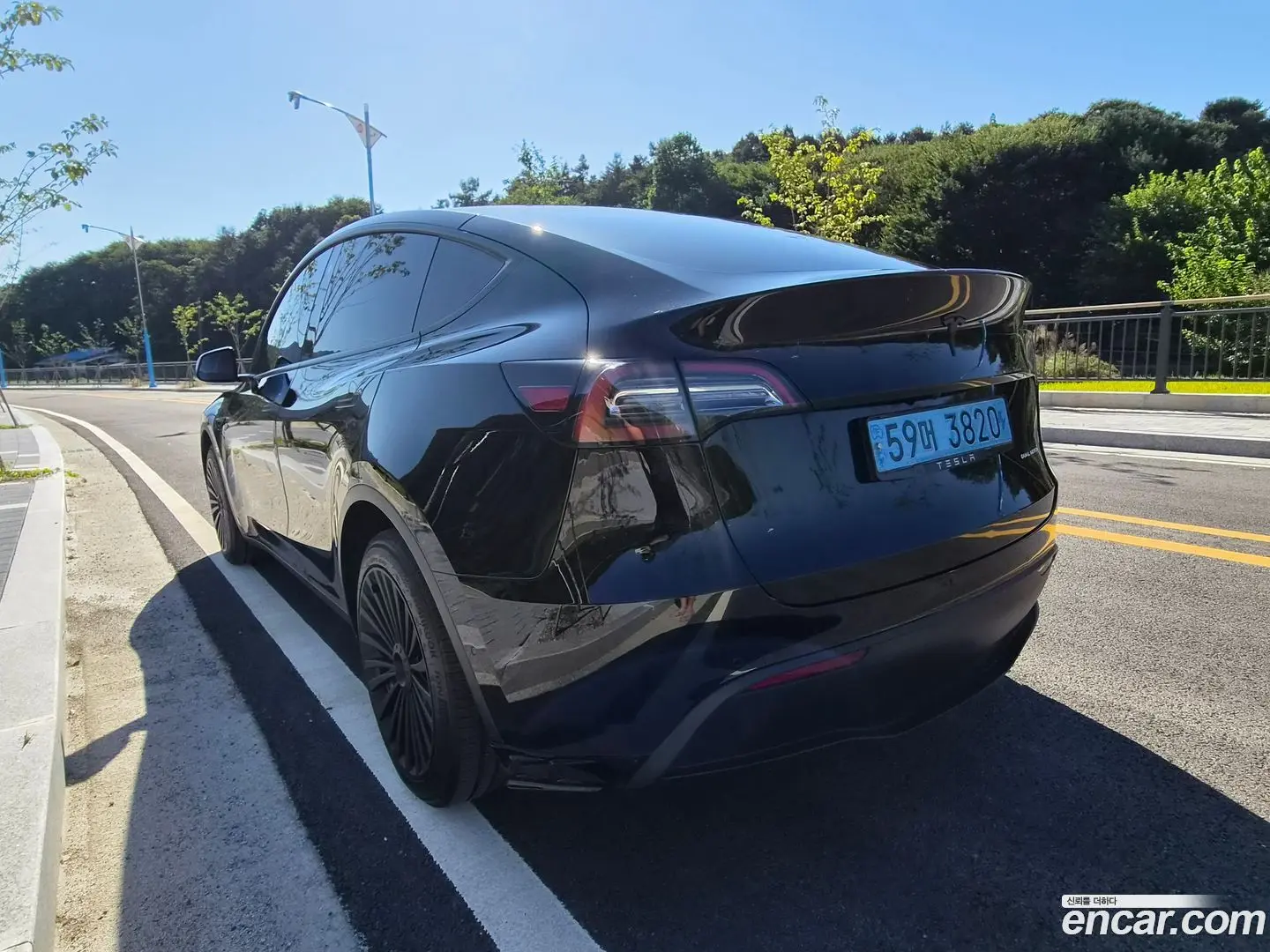 Main__Slider__Photo:Model Y Tesla 2022.7-1