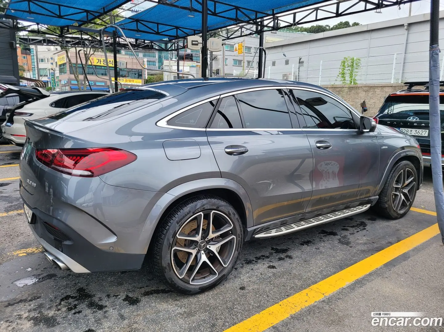 Main__Slider__Photo:GLE-Class Mercedes-Benz 2021.11-1